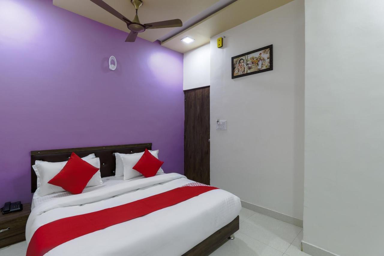 Oyo 47110 Hotel Royal Palace Naroda 외부 사진